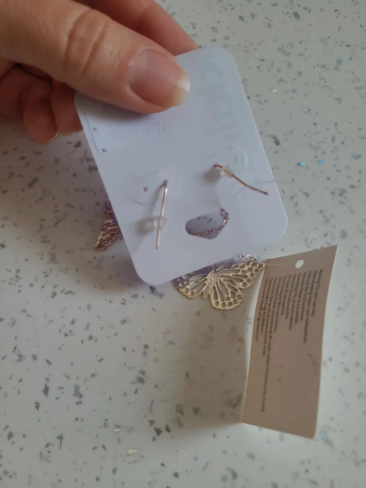 <item 2> – photo 2